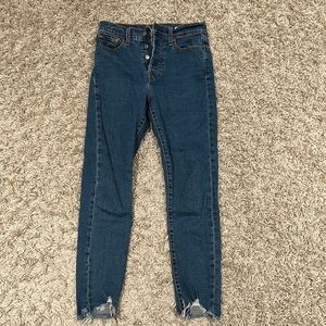 Levi’s Wedgie Skinny Jeans
